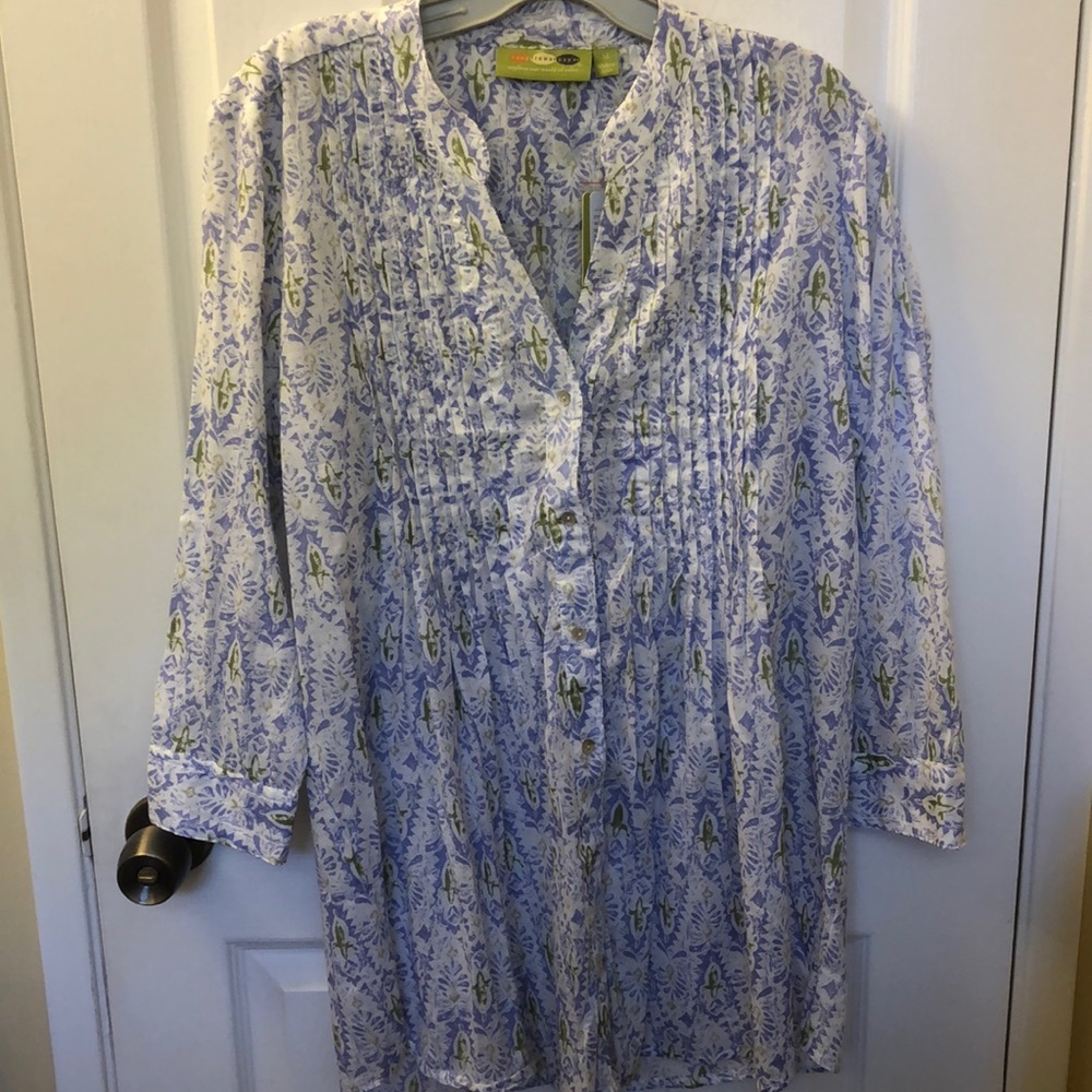 Women’s cotton blouse